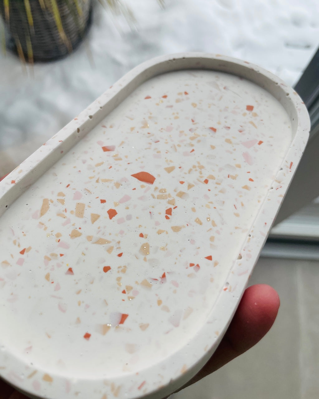 Klassisk bricka - Sensommarterrazzo