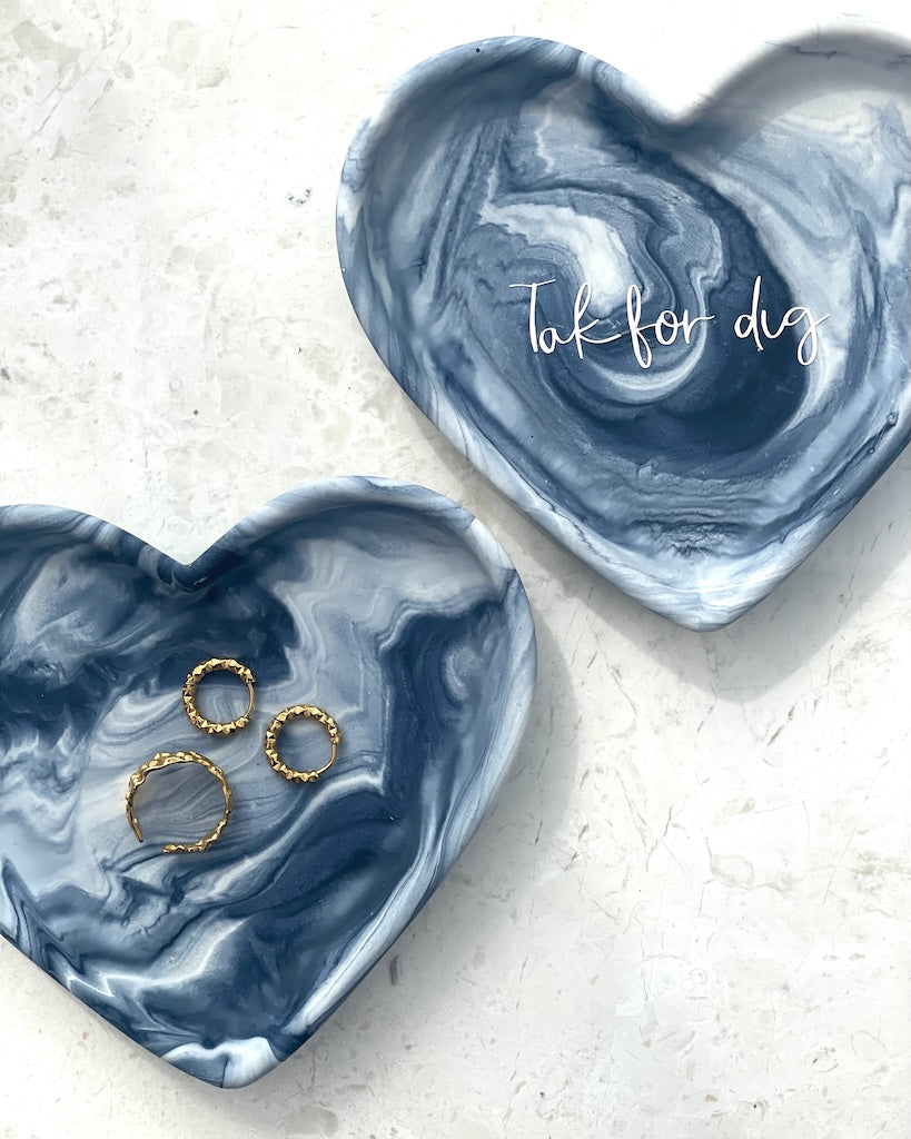 Classic decorative tray in gray marble