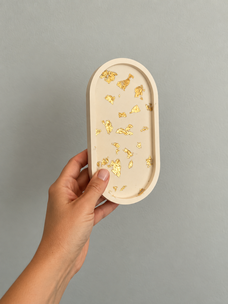 Klassisk bakke - Hvid med guld