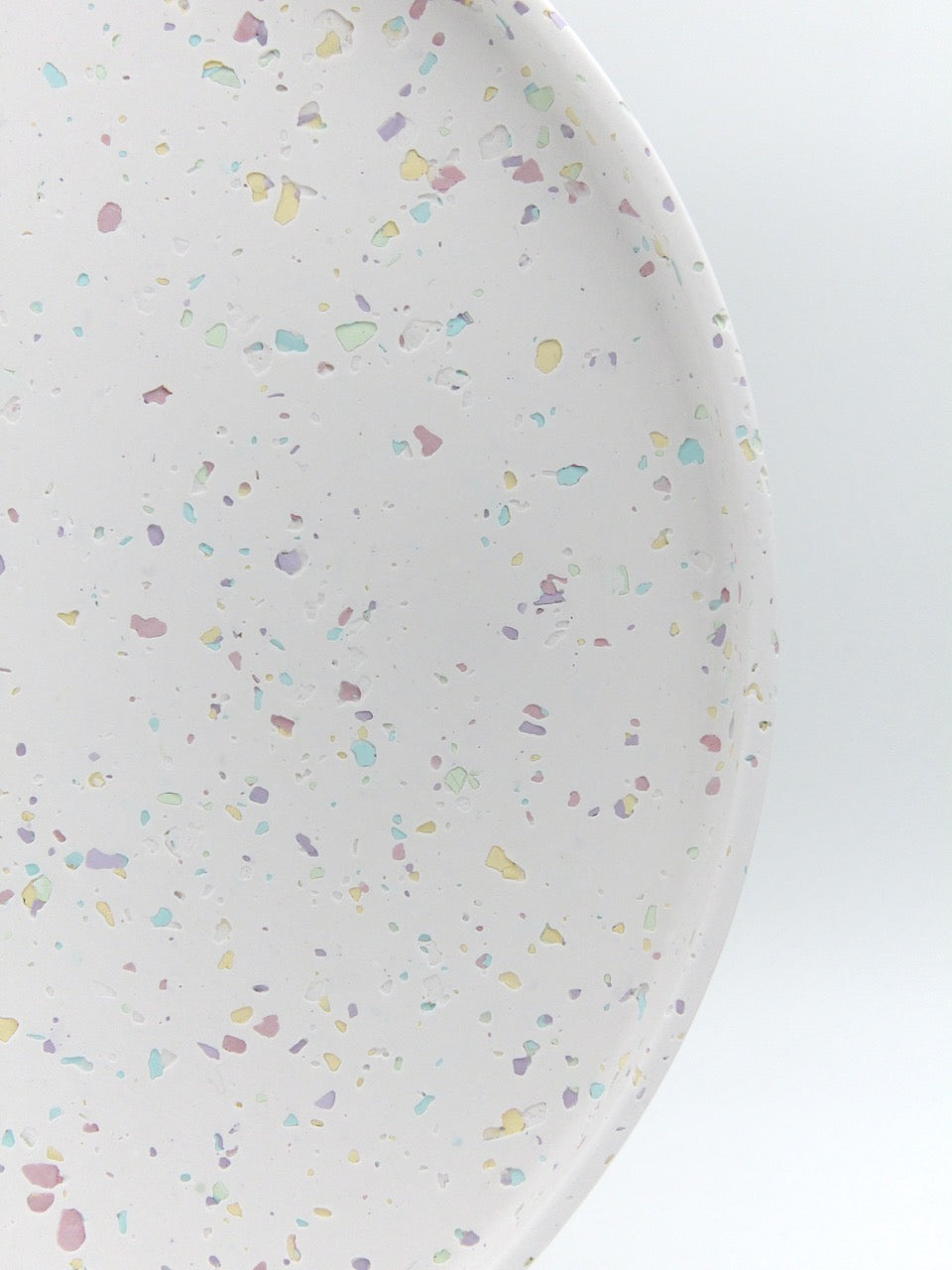 Large round tray - Pink and white "marble"