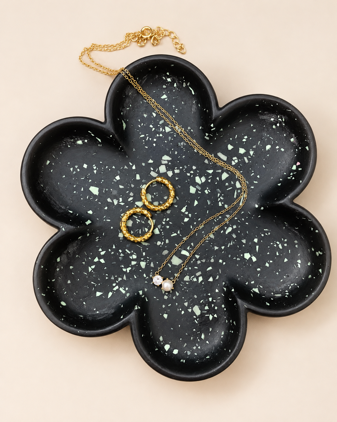 Blossom bakke - Sort med terrazzo