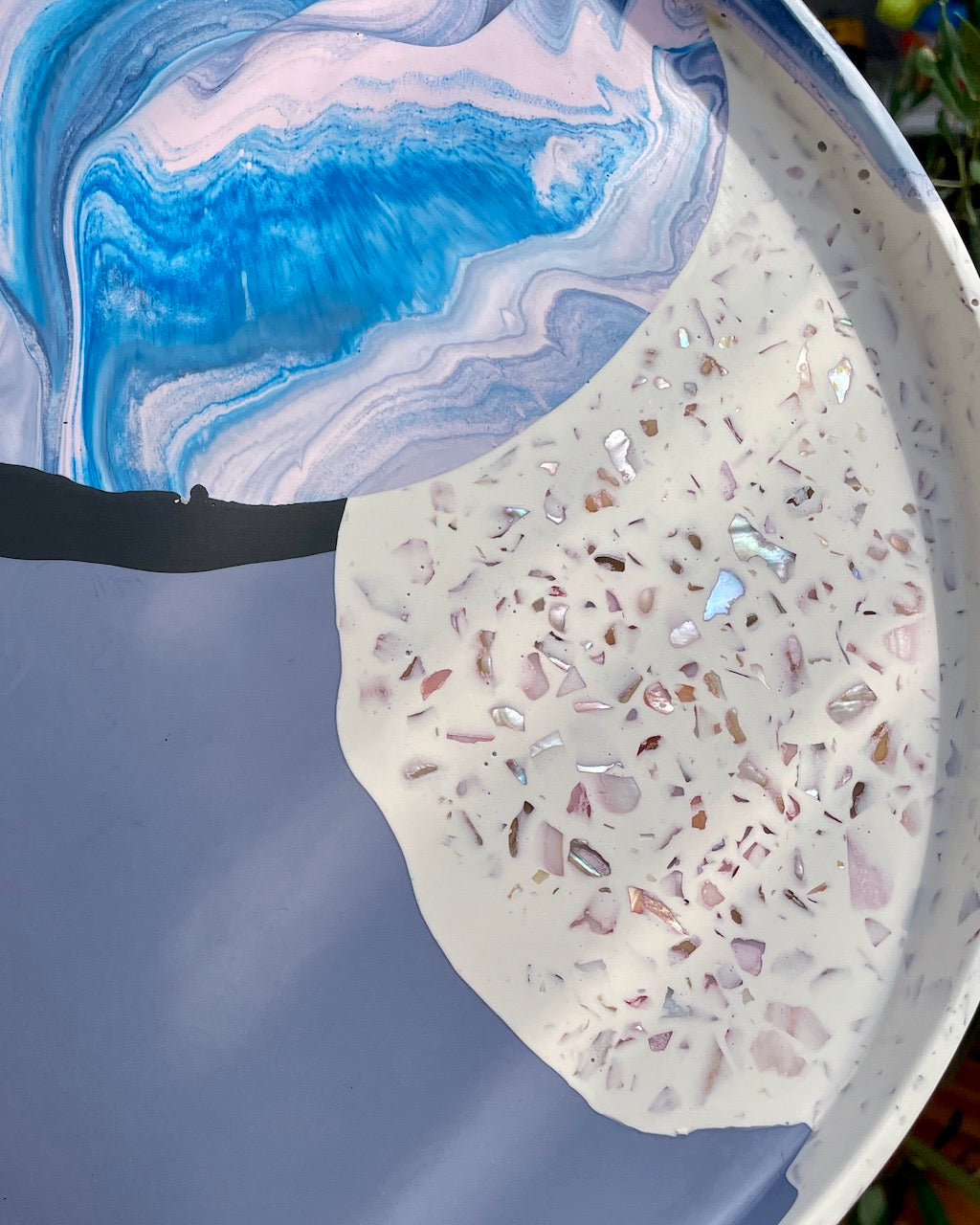 Large round tray - With grey marble