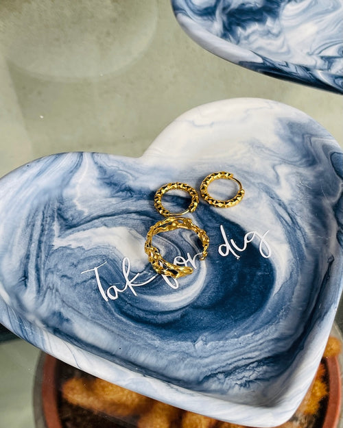 Klassisk hjerte - Blå/grå marmor med personlig tekst