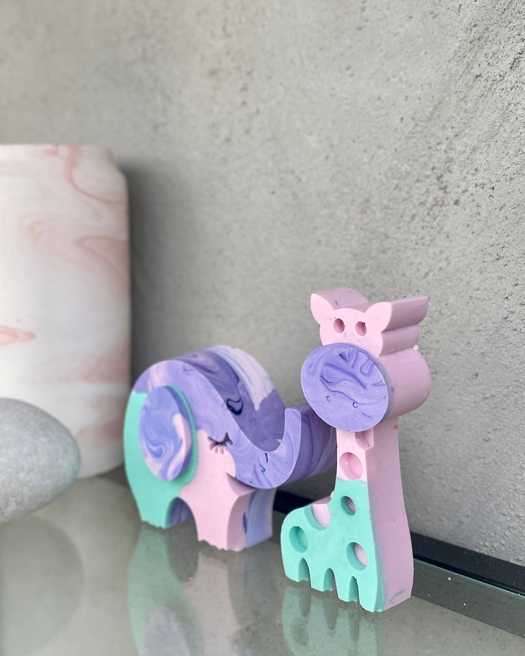 Små venner - Giraf og elefant