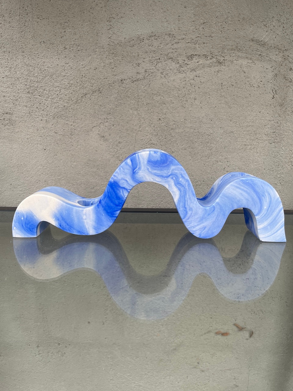 Wavy candlestick - With terrazzo