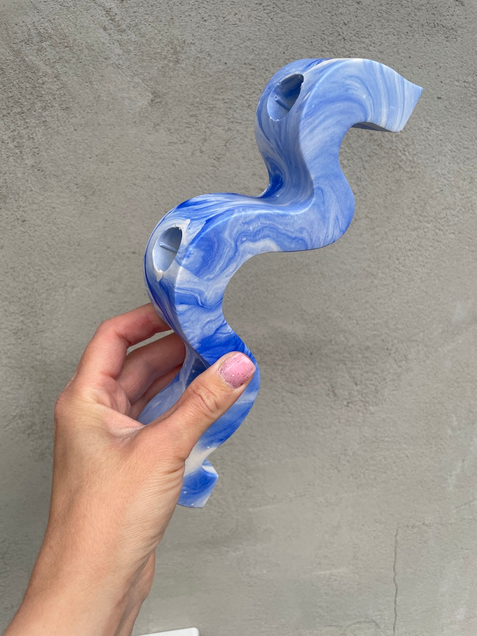 Wavy candlestick - With terrazzo