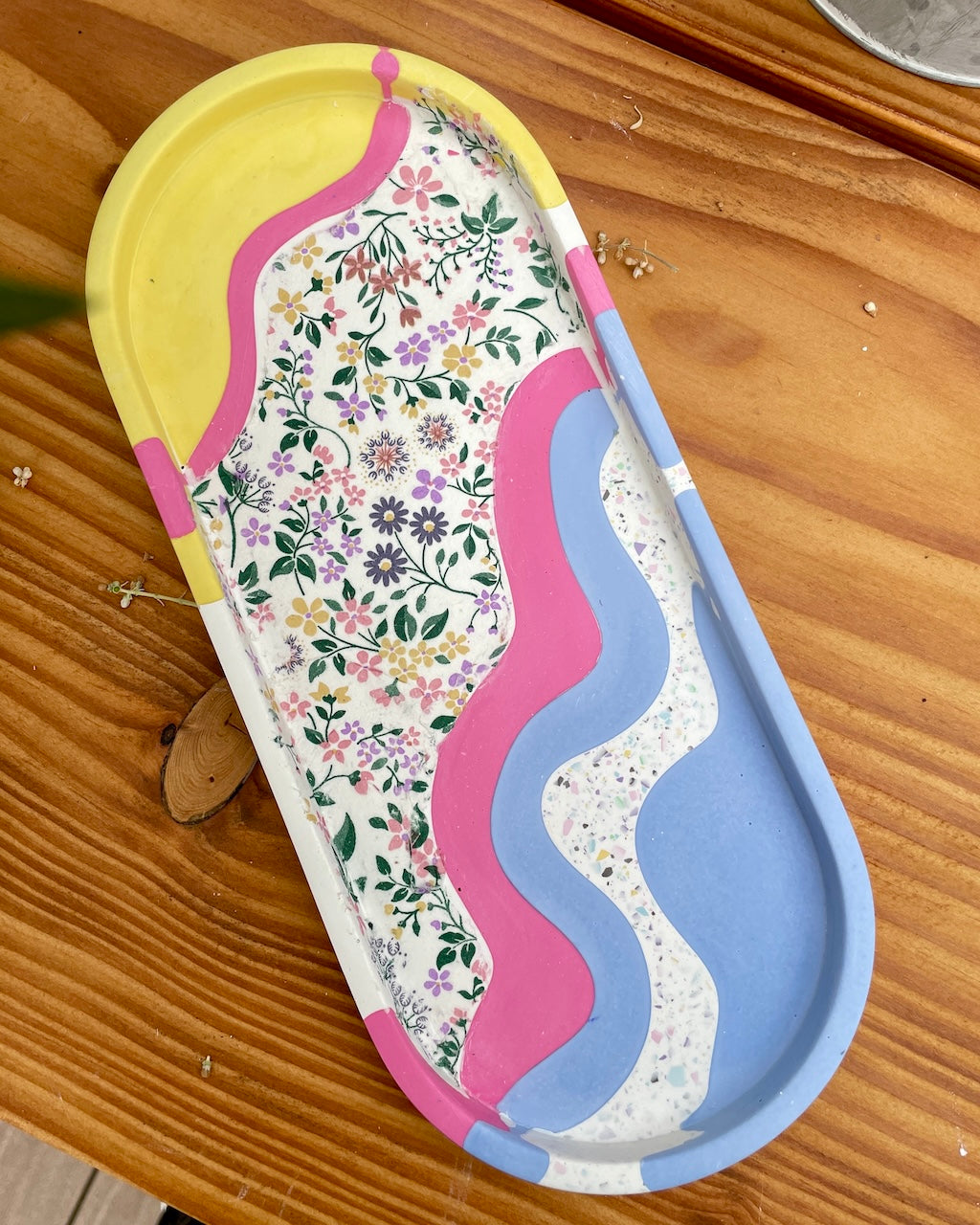 Stor oval bakke - Pastel og blomster
