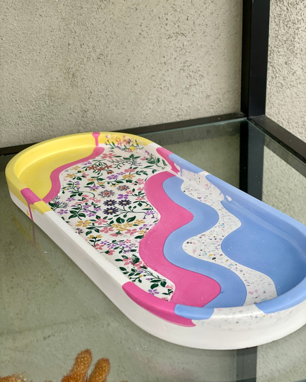 Stor oval bakke - Pastel og blomster
