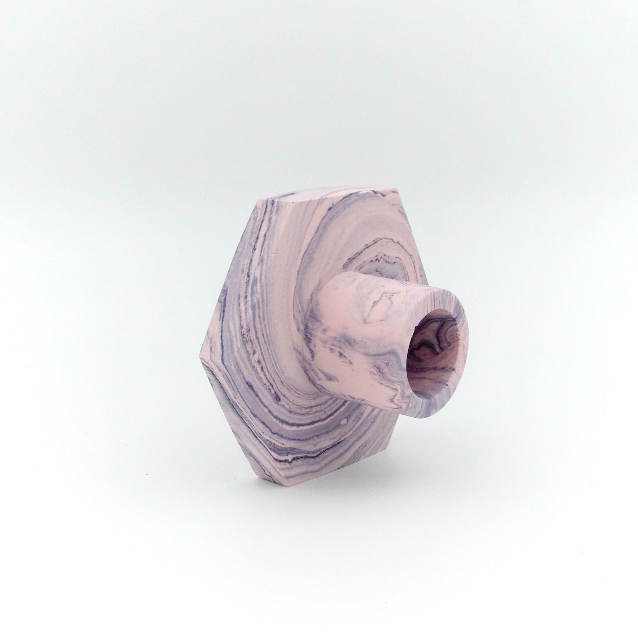 Klassisk lysestage i swirl pastel