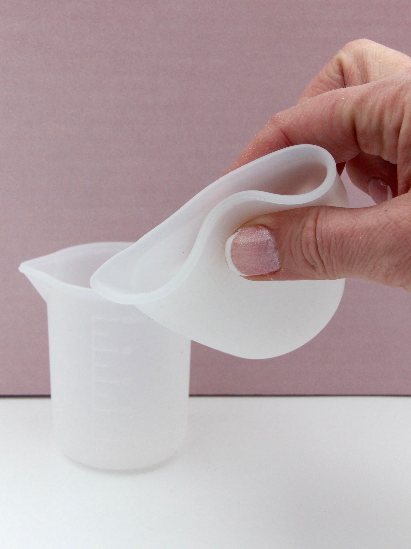 Silicone measuring cup 