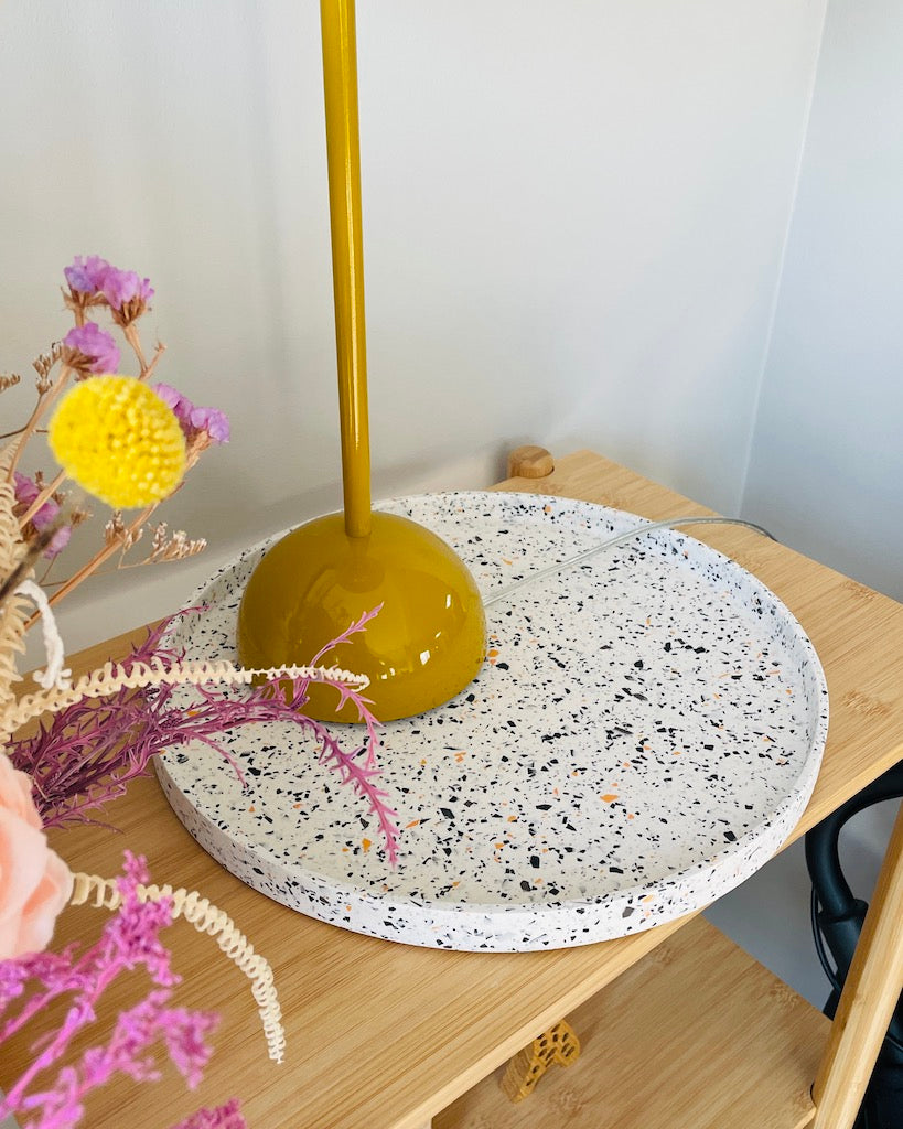 Stor rund bricka - Rustik terrazzo