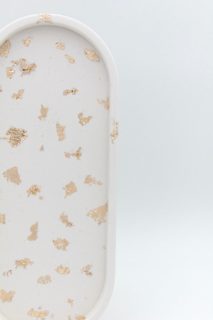 Stor Dekorationsbakke - Beige med guld (7556694868162)